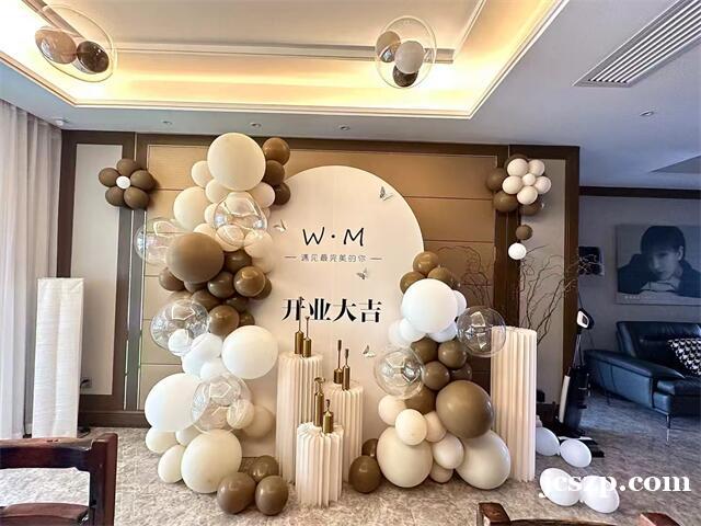 郑州奢华夜场KTV火热招聘,无需任何费用,即刻加入