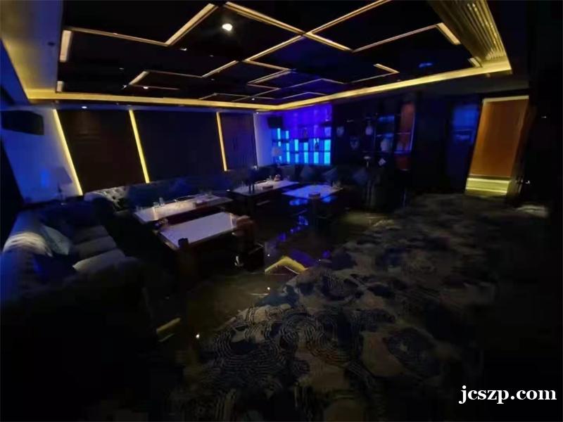 夜场狂欢-北京KTV招聘酒水促销精英，把握繁华都市商机